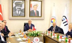 Bakan Bolat: "İran’a açılan kapılarda sorun yok"