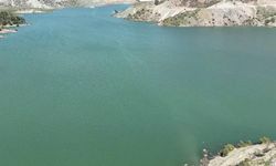 Tarihi Altınlı Köprü baraj sularında kayboldu