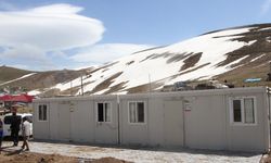 Patnos’ta deprem sonrası barınma ihtiyacı karşılandı