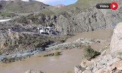 Hakkari-Van yoluna Panel köprü kuruluyor