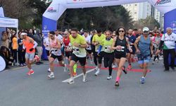 Ataşehir’de bir ilk: Bin 200 sporcu Ata Koşusu’nda ter döktü