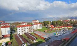 Tatvan’da gökkuşağı görsel şölen sundu