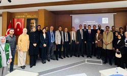 Hakkari’de “Yeni Nesil İletişim” paneli düzenlendi