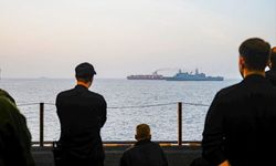 Hürmüz'de İran iki gemiye el koydu, ABD İran tankerlerini Asya'da durdurdu