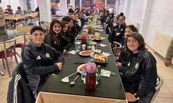 Fenerbahçe maçı öncesi futbolcular moral yemeğinde buluştu