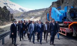 Vali Taşyapan Heyelan Bölgesinde İncelemelerde Bulundu