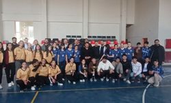 Özalp’te Liseler Arası Voleybol Turnuvası düzenlendi