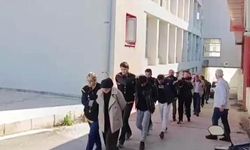 Kendilerini hakim, savcı ve polis olarak tanıtıp milyonluk vurgun yapan şebeke çökertildi