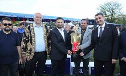 32. Kağıthane Yağlı Güreşleri’nde Seçkin Duman başpehlivan oldu