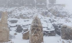 Nemrut Dağı’nda mayısta kar sürprizi