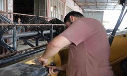 Adana’da buğday hasadı öncesi biçerdöverlerin bakımı yapılıyor