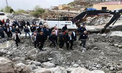 Beytüşşebap’taki sel bölgesinde inceleme