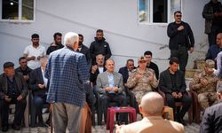 Vali Taşyapan, trafik kazasında hayatını kaybedenler için düzenlenen taziyeye katıldı