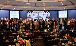 Antalya’da sağlık turizmi zirvesine 100’den fazla ülkeden katılım