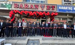 Yüksekova’da “Baran Et” İsimli İşyeri Hizmete Açıldı