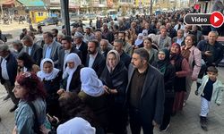 DEM Parti Yüksekova’da Yürüdü: Çözüm Sürecinde İktidar Neden Sessiz?