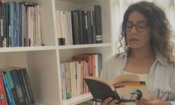 Atanamayan Kürtçe öğretmeni evini okula dönüştürdü: Online ders veriyor