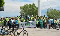 Tatvan’da pedallar sağlıklı yarınlar için çevrildi