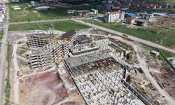 500 Yataklı Kars Bölge Hastanesi yükseliyor
