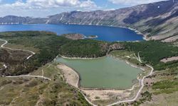 Bitlis’in doğa harikası Nemrut’ta hafta sonu hareketliliği