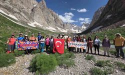 İzmir Trekking Kulübü’nden Hakkari’ye doğa çıkarması
