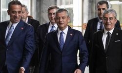 CHP Kurultay'a mı Gidiyor? Özgür Özel'in Ekibi PM'den İstifa Etti