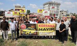 Taksiciler konvoyla korsan taşımacılığa tepki gösterdi