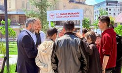 Yüksekova’da sigaraya karşı farkındalık standı açıldı