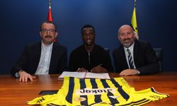 Fenerbahçe, genç yetenek Amara Diouf ile sözleşme imzaladı