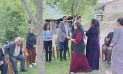 DEM Parti Heyeti Çukurca ve Köylerinde Vatandaşlarla Buluştu