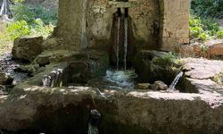 Diyarbakır’da tarihi çeşme harabeye döndü