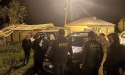 Hakkari’de arazide mahsur kalan 8 kişi kurtarıldı