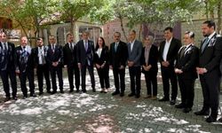 Duhok ve Erbil valilerinden DEM Parti'ye ziyaret