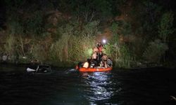 Munzur Nehri’ne yuvarlanan araçtan atlayan kadın hayatını kaybetti
