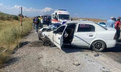 Tatvan’da iki otomobil çarpıştı: 6 yaralı