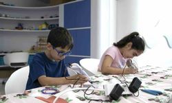Mersin’de çocuklar yaz tatilini bilimle geçiriyor