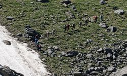 Hakkari'de Kayıp Dağcıyı Bulmak İçin çalışmalar sürüyor