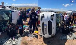 Van'da Trafik Kazası: Aralarında Çocukların da Bulunduğu 8 Kişi Yaralandı