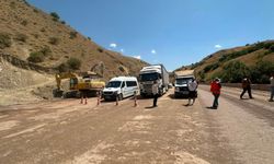 Yüksekova-Hakkari Yolunda Çalışmalar Sürüyor: Trafik Kontrollü Sağlanıyor