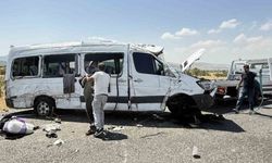 Düğün Yolunda Feci Kaza: 5 Ölü, 11 Yaralı