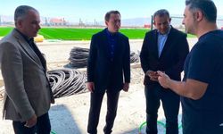 Yüksekova’da yapımı devam eden 6 bin kişilik stadyumda incelemele