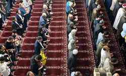 Yüksekova’da Mevlid Kandili Dualarla İdrak Edildi