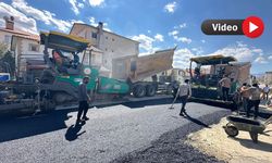 Yüksekova’da 5 Farklı Yolda Sıcak Asfalt Çalışması