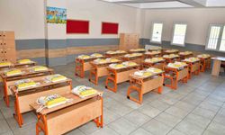 Esenyurt Belediyesi’nden öğrencilere kırtasiye desteği