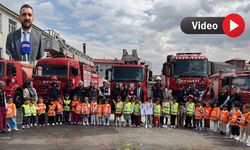 Yüksekova’da öğrenciler itfaiyeciliği uygulamalı öğreniyor