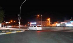 Diyarbakır’da yolun karşısına geçen çocuk, otomobil çarpması soncu hayatını kaybetti