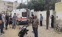 Ev sahibinin ellerini bağlayıp altın ve parasını gasp ettiler