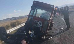 Kars’ta traktörle otomobil çarpıştı: 6 yaralı