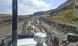 Hakkari’de 3 Bin 500 Rakımlı Berçelan Yaylası Yolunda Mahsur Kaldılar