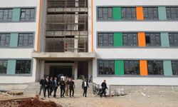 Cizre Kaymakamı Baycar eğitim yatırımlarını inceledi